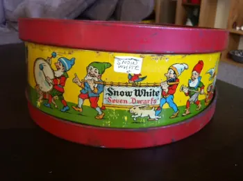 1940's? Snow White Toy Drum Tin? Aluminum?