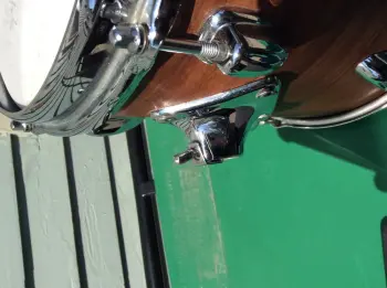 Cracks in slings set-o-matic tom bracket