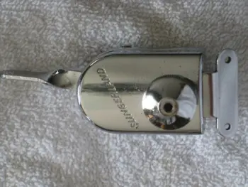 Knob On This Zoomatic Strainer Looks Wrong