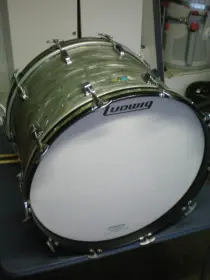 1969 Maple 3Ply Ludwig VIRGIN 22x14 skyblue
