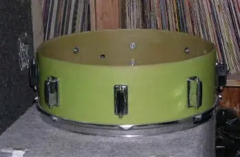 5.5x16 Pearl Snare