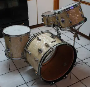 4 Piece Pearl Modern Jazz kit on Ebay