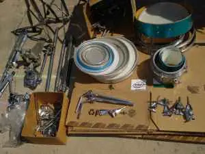 70'S Pearl Fiberglass Drums - $250 (Fresno)
