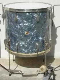 S/L/ radio king cocktail drum on....