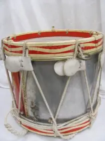 Vintage snare  on......
