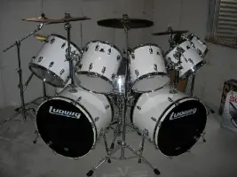 Identity/value of 1987 Ludwig 10 piece kit