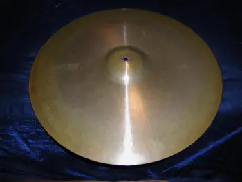 Original &quot;white &amp;black label&quot; 60s-70s Paiste Giant Beats vs Re-issues.