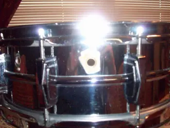 Vintage 1964_65 Snare_sn101775 (information ?)