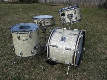 Rogers Dynasonic wood snare