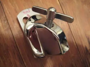 Anyone know what spurs fit these holes in 1965 Slingerland kick? (pics included)