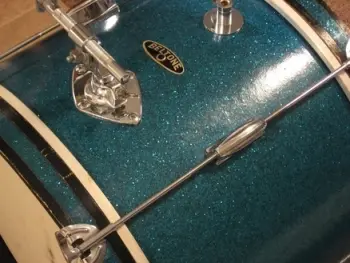 early Star badge...worlds supreme ....
