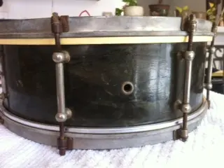 Help identifying this drum