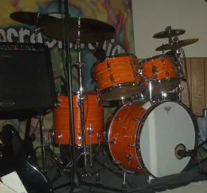 What should I use to clean a Mod Orange set?