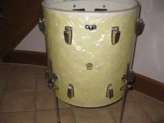 1948-1952 WFL WMP FLoor Tom 16x16 $350 or BO