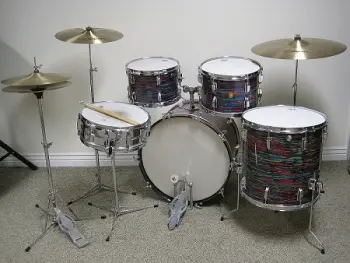 It's the show off your Ludwigs thread...post them if you've got them!
