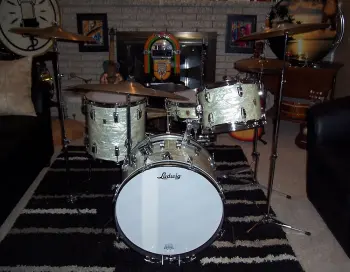 It's the show off your Ludwigs thread...post them if you've got them!