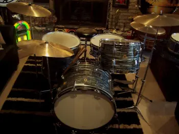 It's the show off your Ludwigs thread...post them if you've got them!