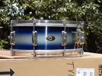 Slingerland  1956-1959 Blue silver duco Radio king student model Snare drum
