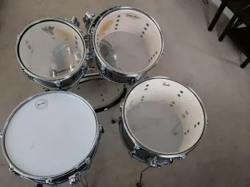 5 piece Pearl Roadshow Jazz/Bop Kit with extra 12&quot; tom and upgrades