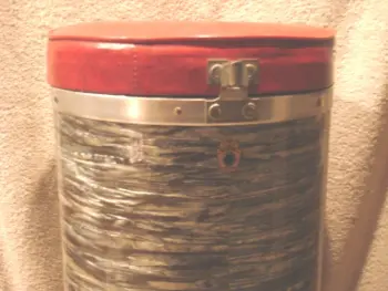 Ludwig Canister throne