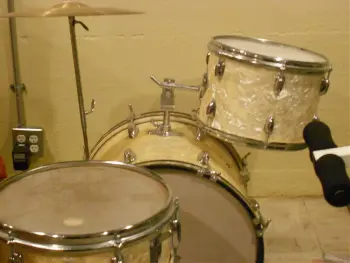 Help identifying these drums