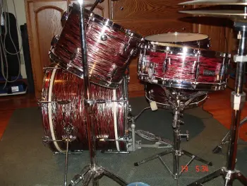 Pearl Acrylics info needed