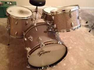 Tony Williams bass drum size with Miles