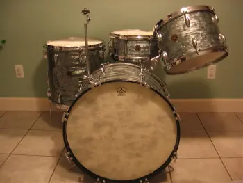 Round Badge Gretsch Bass Drum Lug Question