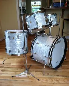It's the show off your Ludwigs thread...post them if you've got them!