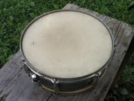 1940's blue pearl 8 lug gretsch snare????