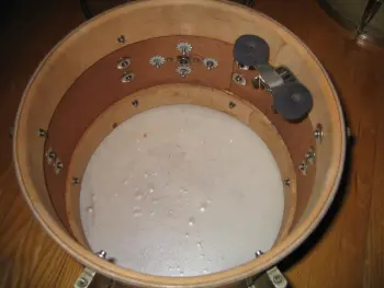 Identifying a vintage Slingerland Radio King drum set