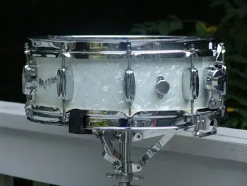 Rogers 1962 Pre-badge Dynasonic snare question