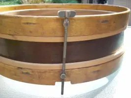 Any info about this drum?