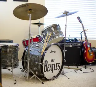 Update on my Blue Oyster Pearl &quot;Ringo-ish&quot; Kit