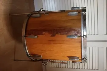 Intro 4 newbie with 2 vintage kits