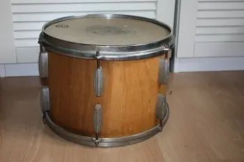 Intro 4 newbie with 2 vintage kits