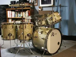 Rogers Holiday Bass head!!