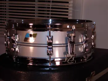 Ludwig Acrolite Snare Drum And Tombstone Case 70's Model
