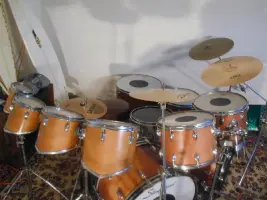 Looking for info/value for large Slingerland kit