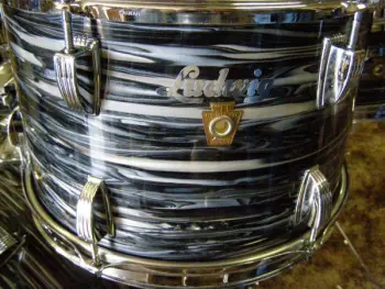 Vintage drum Quiz Whats wrong