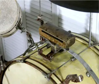 HELP!!! Please keep me from selling my 40s Leedy Kit!!