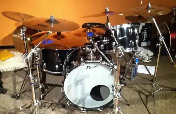 It's the &quot;show off your Rogers drums&quot; thread!