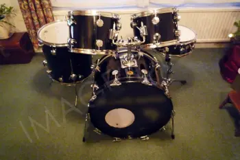 UK Hayman Vibrasonic full black drum set