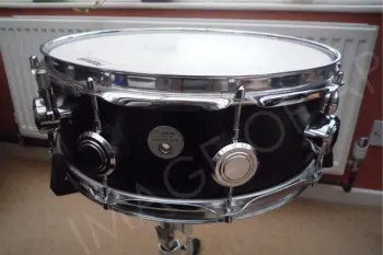 UK Hayman Vibrasonic full black drum set