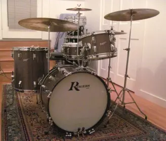 It's the &quot;show off your Rogers drums&quot; thread!