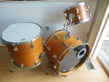 It's the &quot;show off your Rogers drums&quot; thread!