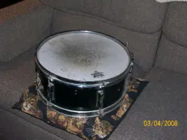 ID for an old Ludwig Snare, please?