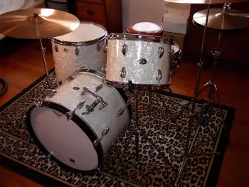Slingerland 3 ply 14x22 bass tuning assistance