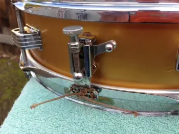 Restoration of a 1969? Ludwig piccolo snare (3x13)