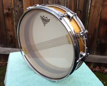 Restoration of a 1969? Ludwig piccolo snare (3x13)